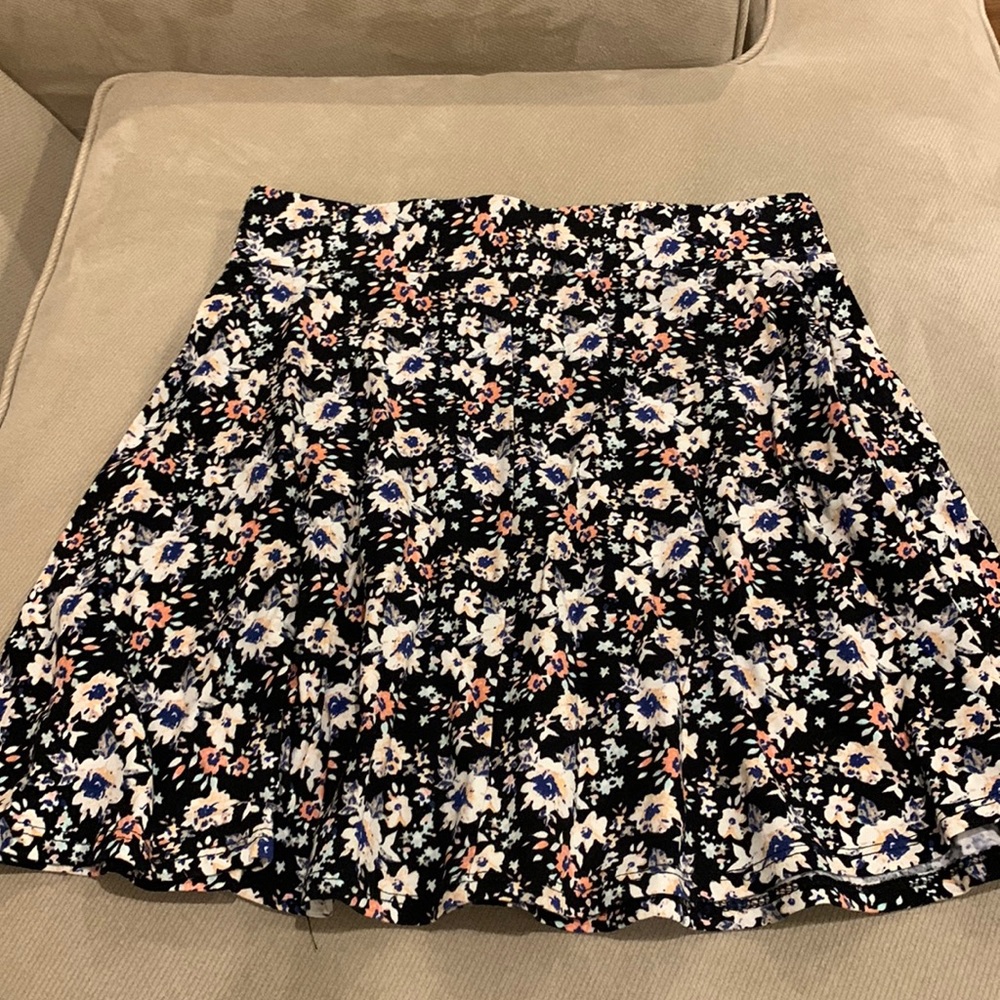 Charlotte Russe floral skirt size M